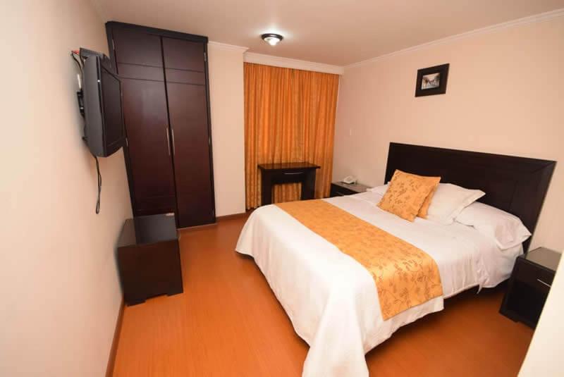 Hotel Zafiro Plaza トゥンハ エクステリア 写真